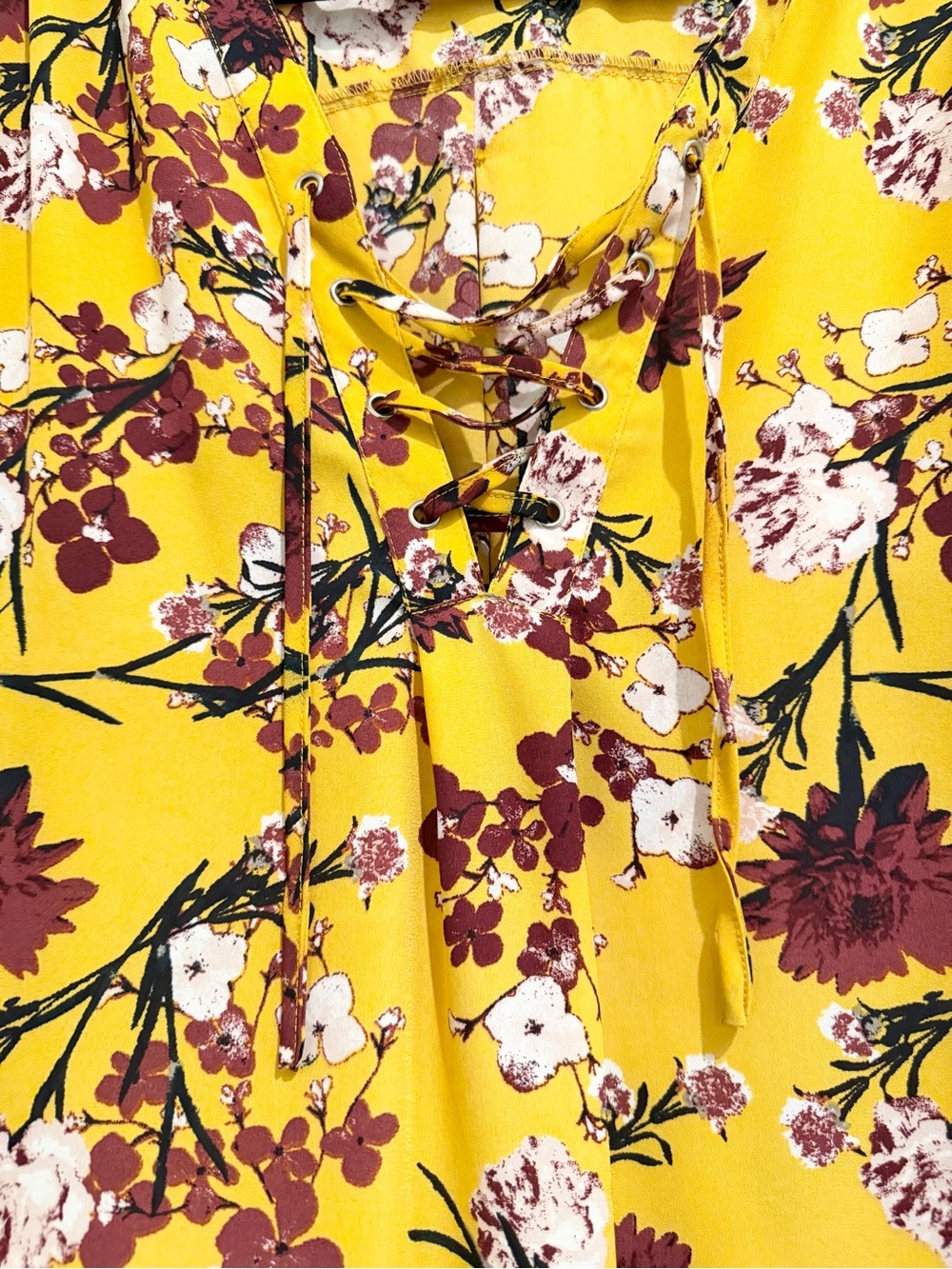 Women’s Yellow Floral Lace-Up V-Neck Tunic Size XXL - Picture 2 of 9